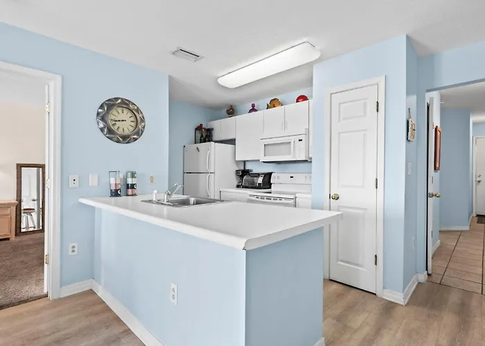The East Classic Ground Floor Convenience Apartment *